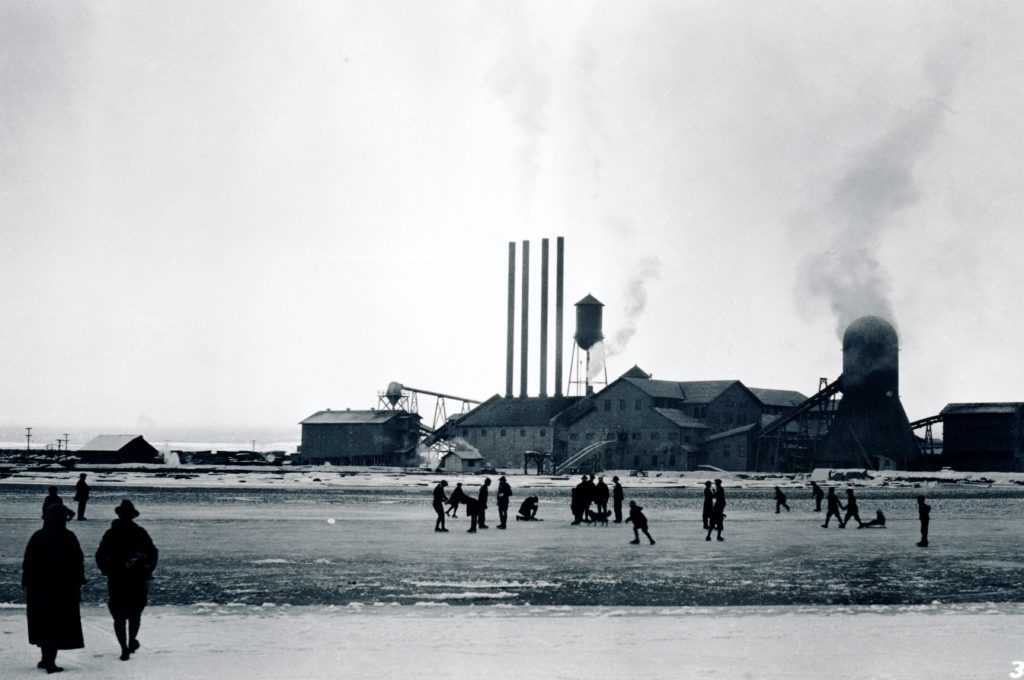 Ice skating on the Fruit Growers millpond, 1921. Courtesy of Ed Standard