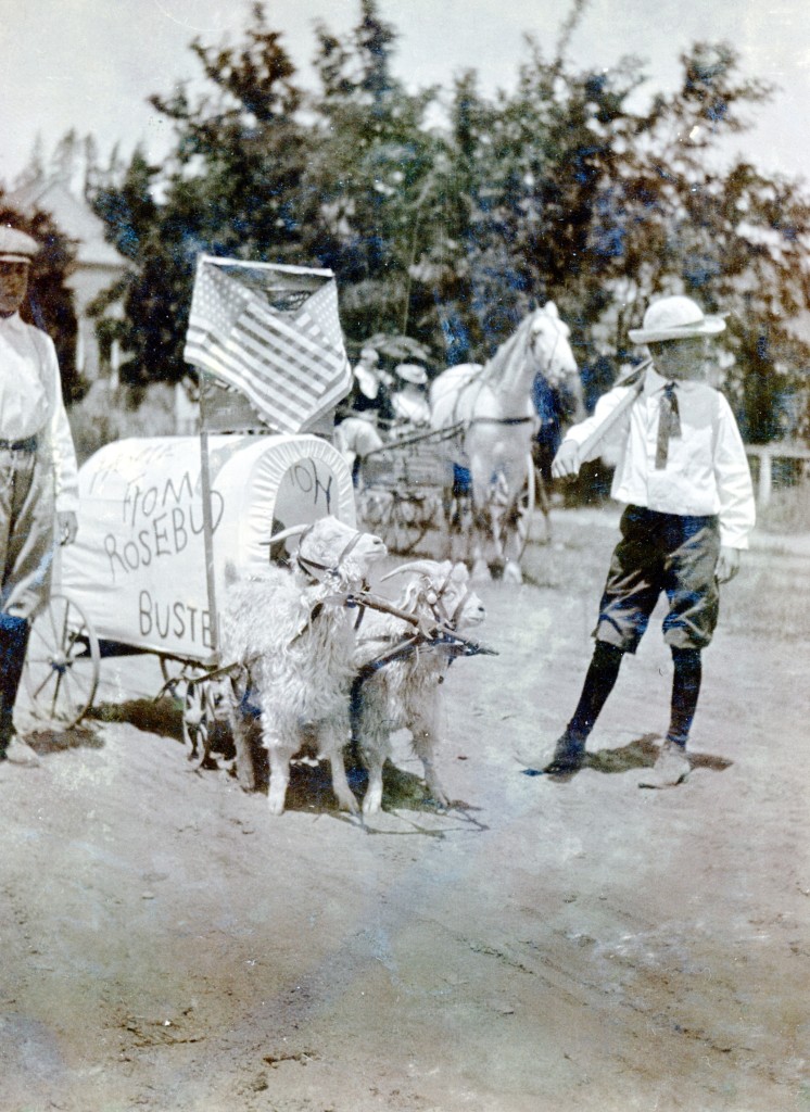 A 4th of July 1907 entry in the parade held in Susanville. Note the writing on wagon "Home from Rosebud Busted" Courtesy of Lola L. Tanner